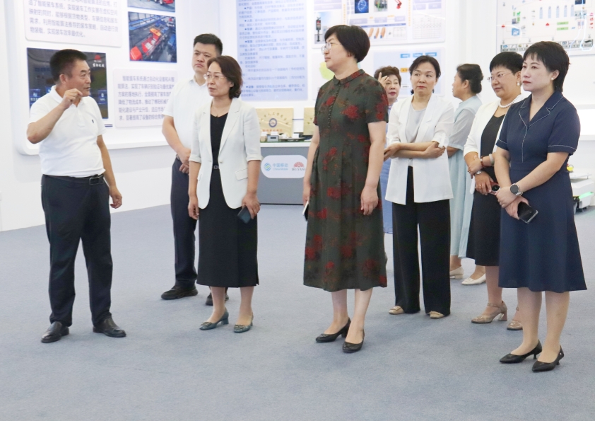 濰坊市婦聯黨組書記、主席王麗君一行到博陽機械參觀調研